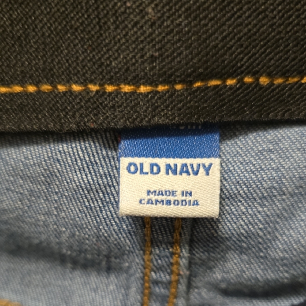 Old Navy Maternity low panel jeans - Picture 4 of 5